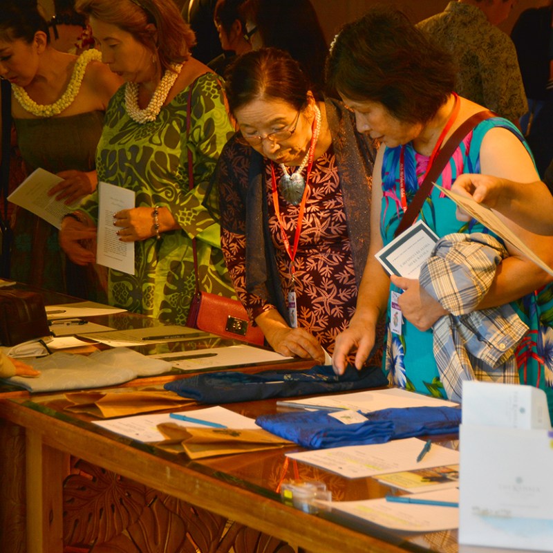 Displaying Art Auction